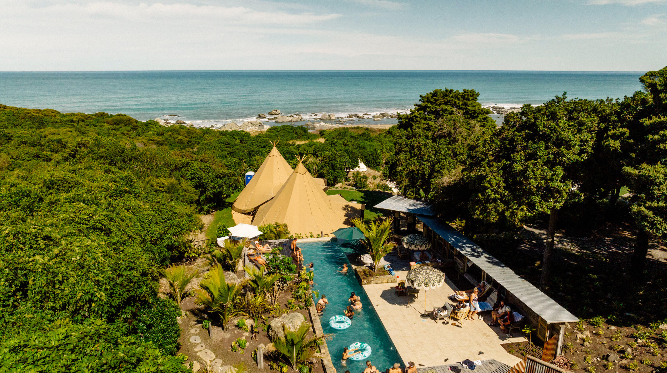 Shannon Turner Yoga therapist & eat, breathe, thrive facilitator